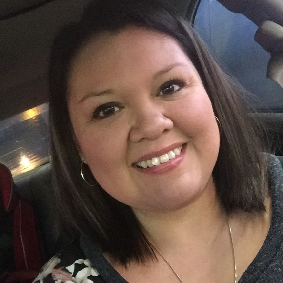 Meet your Posher, Michelle - Picture 1 of 1